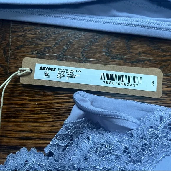 NWT SKIMS FITS EVERYBODY LACE SCOOP BRALETTE & PANTIES | JUPITER - Picture 3 of 4